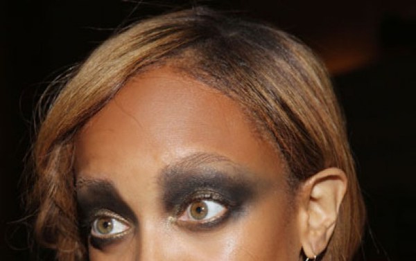 Make-Up Disaster: Tyra Banks goes For Smoky Eyes